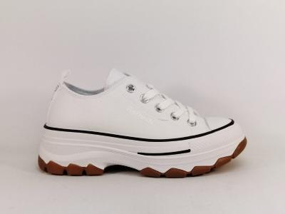 Basket blanche femme semelle épaisse confortable destockage REFRESH 171920 tendance à pas cher