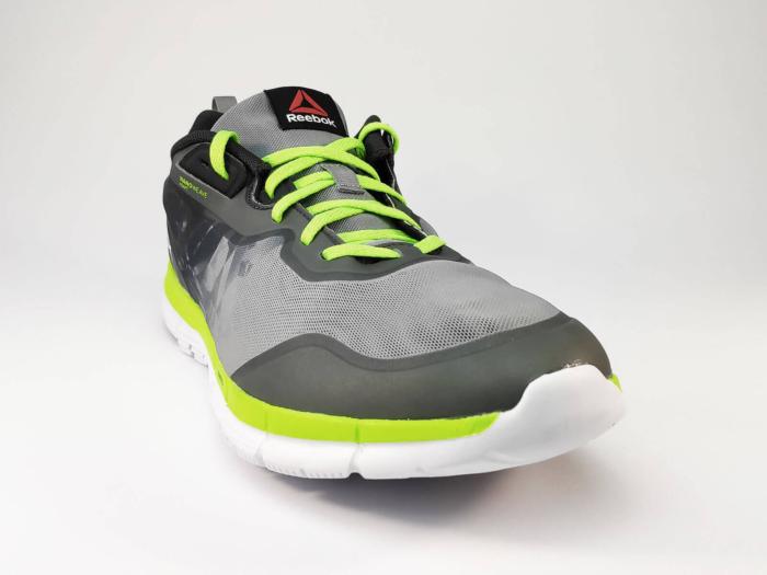 chaussure verte et grise