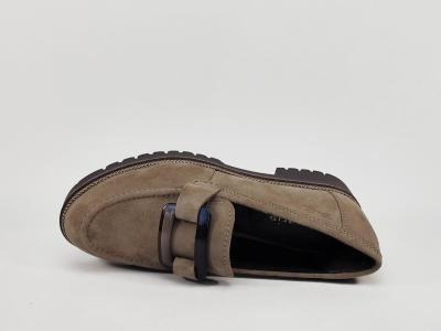 Mocassin élégant femme cuir nubuck taupe confortable chic destockage TAMARIS 24722 à pas cher