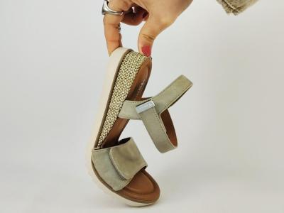 Sandale femme TAMARIS 28118 chic et confort compensée vert sauge à scratch - VEGAN