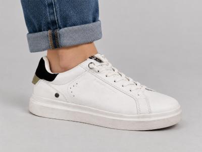 Basket blanche homme sans lacets confortable destockage REFRESH 173060 à pas cher