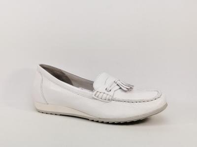 Mocassins femme grand confort cuir souple blanc largeur G CAPRICE 24250