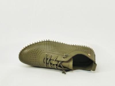 Baskets vertes femme sans lacets cuir très souple confort destockage CARMELA 162369