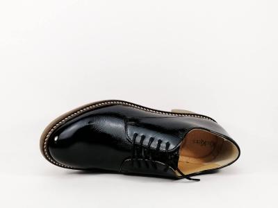 Derby KICKERS oxyby en destockage cuir verni noir à talon femme