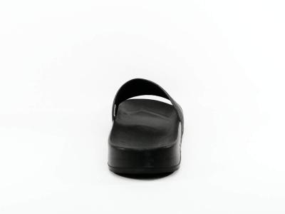 Claquette noire homme FILA morro en destockage à pas cher mule piscine plage
