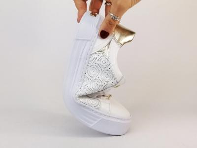 Sneakers femme chic confortable cuir blanc or destockage CARMELA 162058