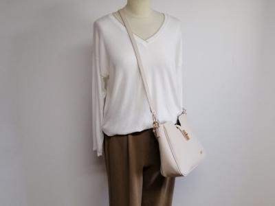 Petit sac à bandoulière femme chic beige destockage XTi 184563 à pas cher