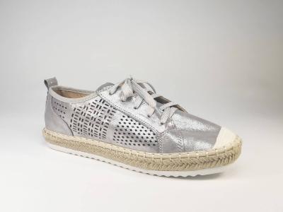 Tennis chic de ville en toile argent  lacets pour femme BANANA MOON Madio