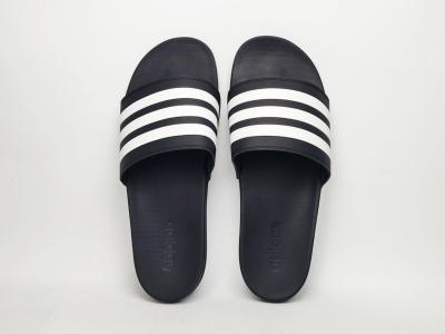 Claquette homme ADIDAS adilette comfort grande taille en destockage à pas cher noir blanc