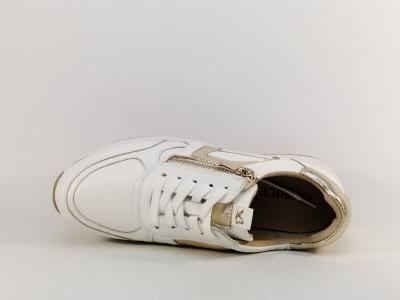 Basket femme pied large et sensible largeur H cuir blanc or CAPRICE 23300 chic confort