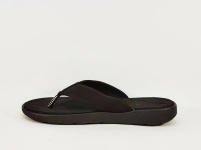 Tong homme confortable marron souple et tendance en destockage REFRESH 172758 à pas cher