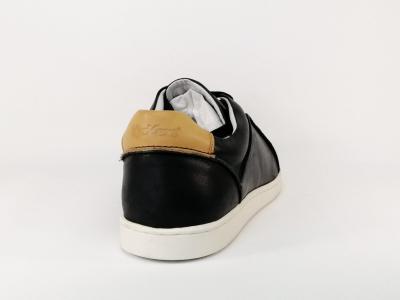 Baskets homme en cuir noir destockage KICKERS Lympid