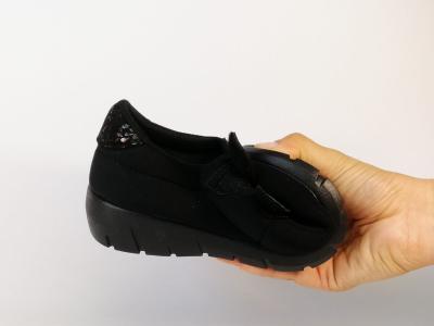 Chaussure pieds larges et sensibles femme très souple et confortable noir à velcro BOISSY 2291