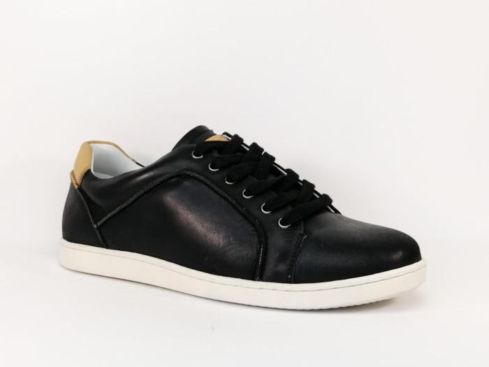 Baskets homme en cuir noir destockage KICKERS Lympid