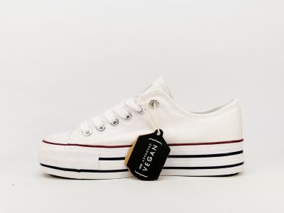 chaussure blanche plate