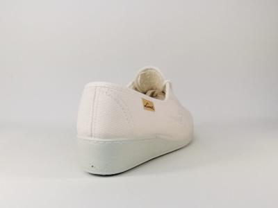 Chaussures confort en toile blanche destockage LUXAT Bego femme