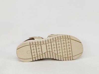 Sandale femme confortable chic à scratch cuir doré largeur G destockage CAPRICE 28102