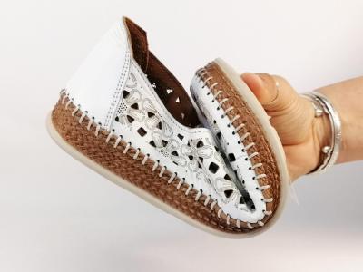Chaussure femme cuir très souple ajouré originale et confortable MORAN'S genia blanche