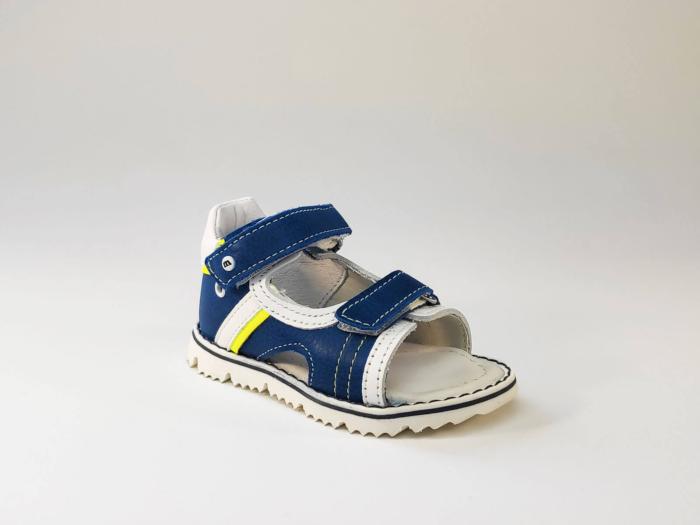 nu pied cuir