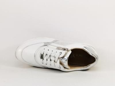 Chaussure femme pied large basket chic et confortable en cuir blanc CAPRICE 23725 largeur H