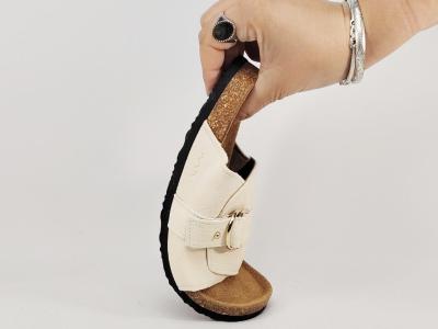 Mule femme chic cuir beige confortable et tendance TERRE DE MARINS mahity
