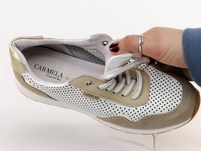 Sneakers femme cuir blanc beige confortable et tendance en destockage CARMELA 162151 à pas cher