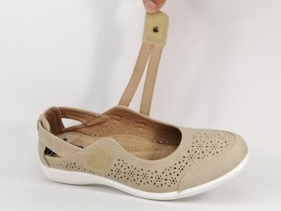 Babies beige femme confortable velcro et semelle en cuir SWEET'R myrthio ajourée