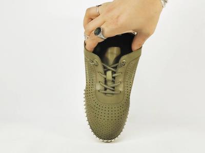 Baskets vertes femme sans lacets cuir très souple confort destockage CARMELA 162369