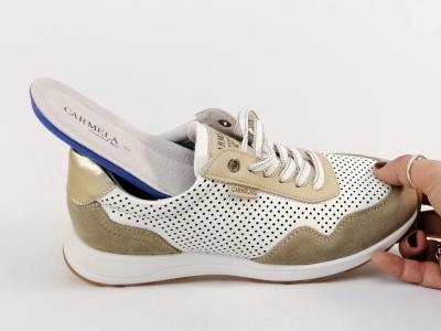 Sneakers femme cuir blanc beige confortable et tendance en destockage CARMELA 162151 à pas cher