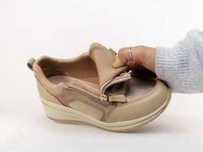 Basket femme pied large et sensible confortable CAPRICE 23304 largeur H