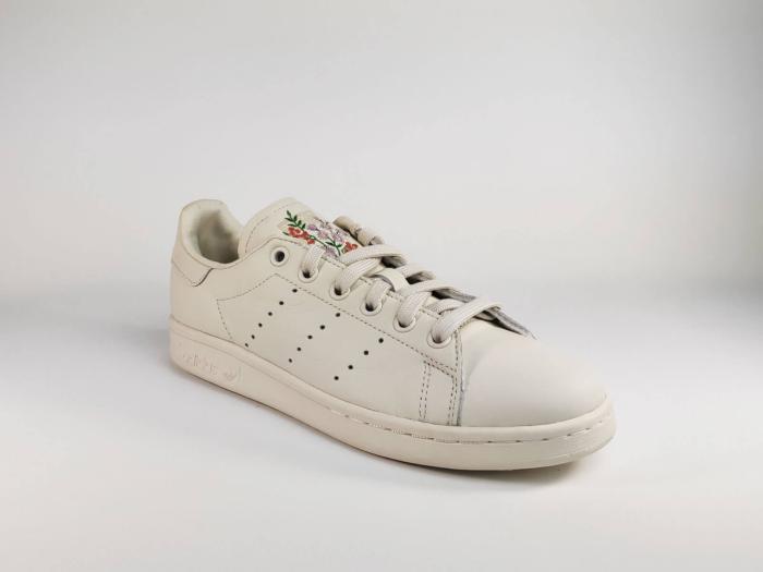 stan smith fleur courir