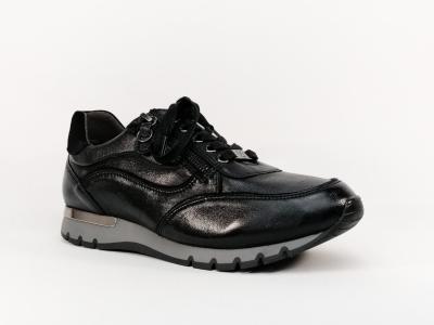 sneakers confort en cuir noir CAPRICE 23750 largeur H pour femme