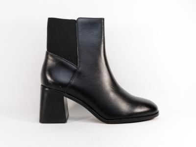 Bottine femme GALERIES LAFAYETTE muriel à pas cher en destockage cuir noir souple et talon