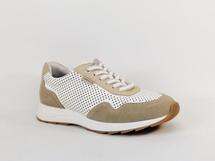 Sneakers femme cuir blanc beige confortable et tendance en destockage CARMELA 162151 à pas cher