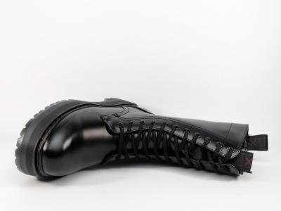Botte noire style rangers à lacets semelle épaisse destockage XTi 43434 femme