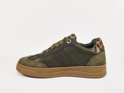 Basket kaki femme tendance confortable destockage REFRESH 172954 à pas cher leopard