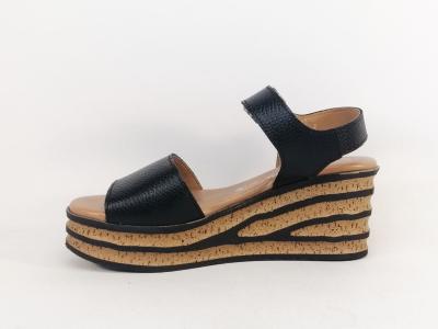 Sandale compensée plateforme femme cuir noir souple confortable et chic VALERIA'S 1964