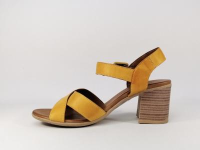 Sandale à talon cuir jaune en destockage CARMELA 67340 femme