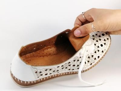 Chaussure femme cuir très souple ajouré originale et confortable MORAN'S genia blanche