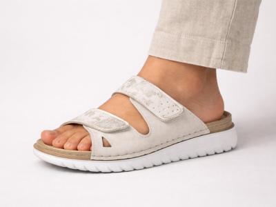 Mules femme confortables semelle cuir chic blanc argent à scratch MORAN'S dabure