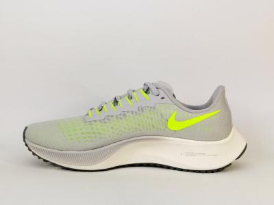 Basket de running destockage NIKE air zoom pegasus gris jaune confortable homme