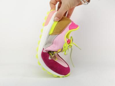 Sneakers femme tendance colorée originale en destockage XTi 143663 confortable à pas cher