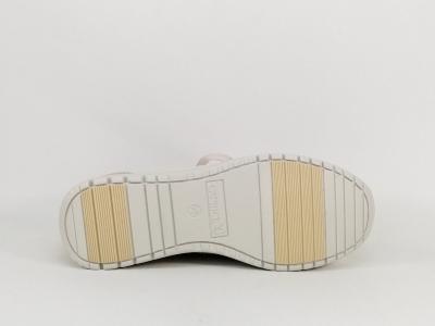 Basket confortable femme pied large cuir souple beige CAPRICE 23765 