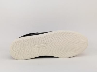 Baskets homme en cuir noir destockage KICKERS Lympid