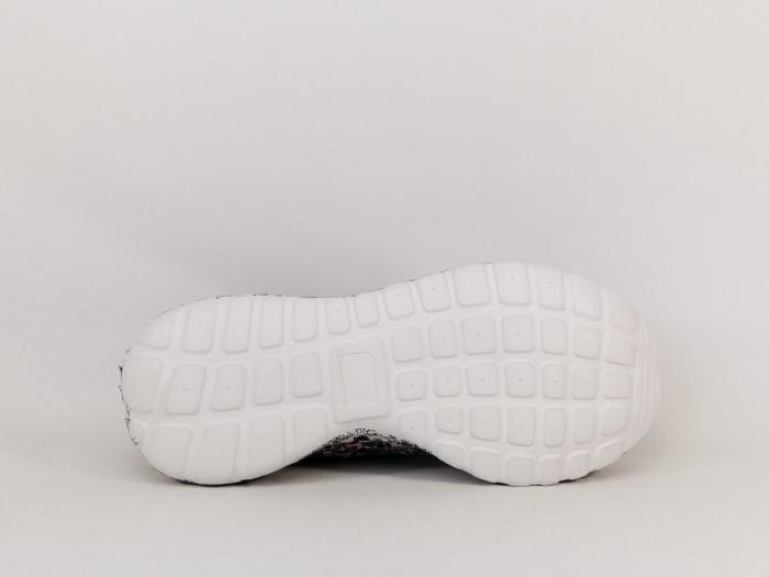 chaussure tressée