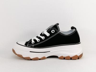 Basket noire femme tendance semelle épaisse confortable destockage REFRESH 171920 tendance à pas cher