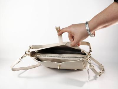 Petit sac à bandoulière femme chic beige destockage XTi 184563 à pas cher