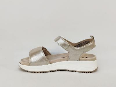 Sandale femme pied large chic et confortable à velcro CAPRICE 28702 cuir or largeur G