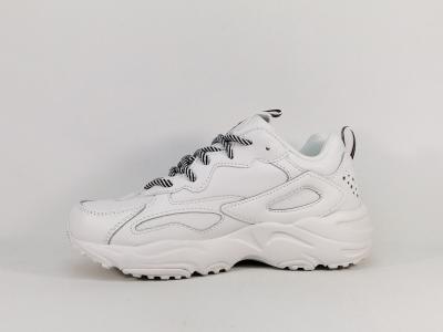 Sneakers blanche tendance femme destockage FILA ray tracer à pas cher