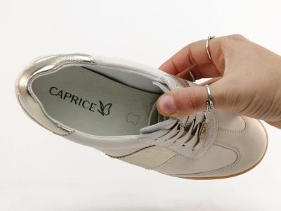 Basket femme chic tendance en cuir souple confortable largeur G CAPRICE 23705